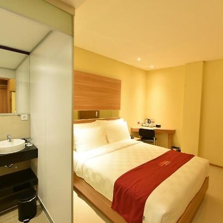 فندق Midtown Xpress Balikpapan المظهر الخارجي الصورة