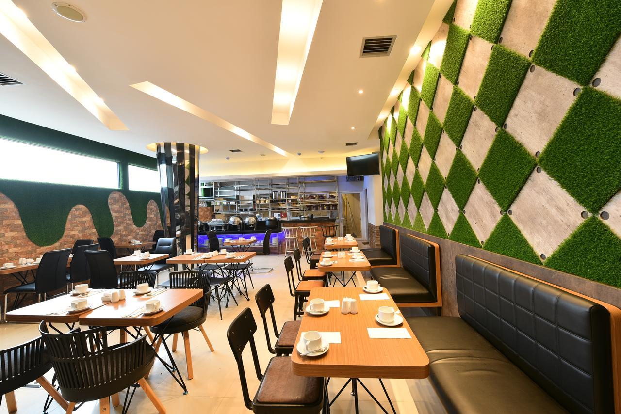 فندق Midtown Xpress Balikpapan المظهر الخارجي الصورة