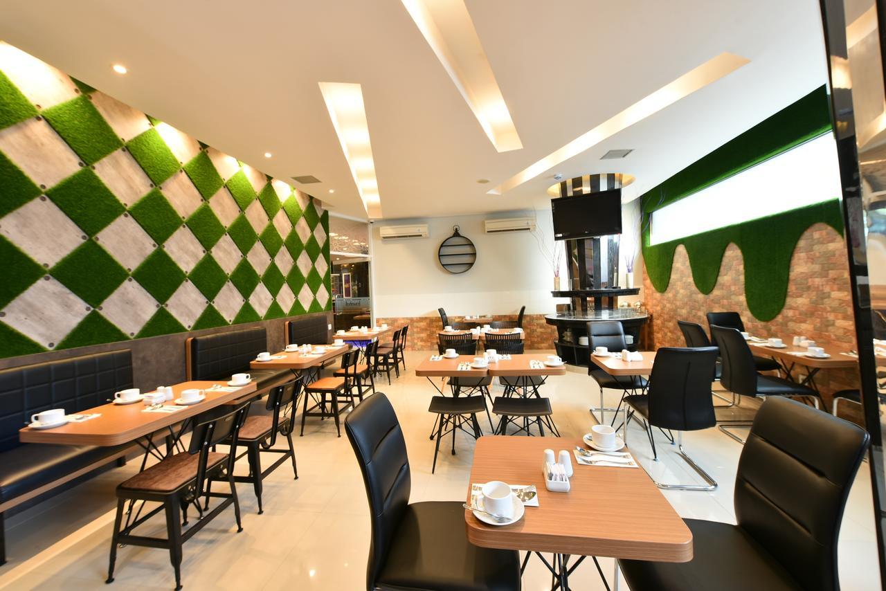 فندق Midtown Xpress Balikpapan المظهر الخارجي الصورة