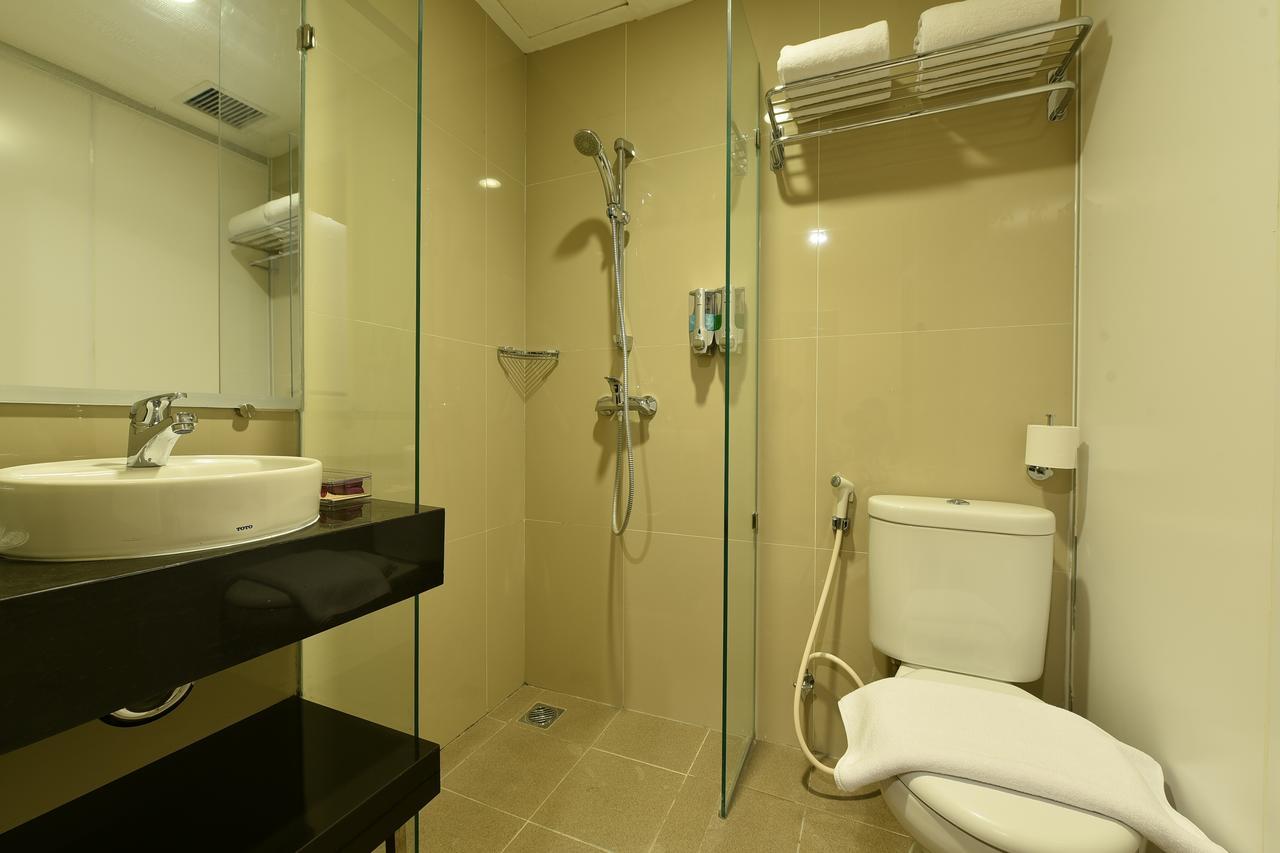 فندق Midtown Xpress Balikpapan المظهر الخارجي الصورة